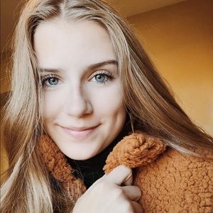 Meet your Posher, Stephanie